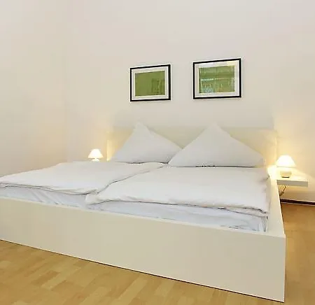 A & B & Boardinghouse فندق برلين